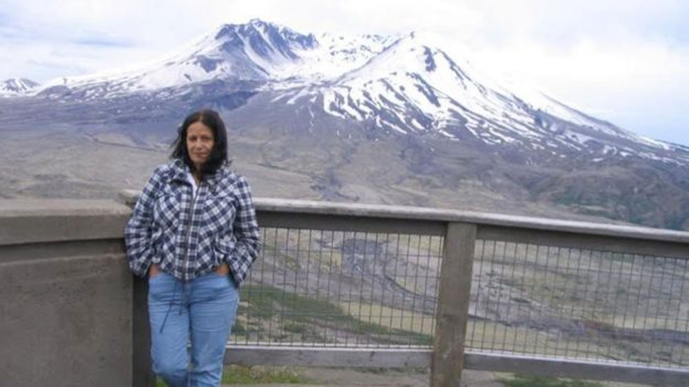 A professora Loreley Garcia diz que 'vindo de um país como o Brasil, por exemplo, é difícil desenraizar os medos típicos de sociedades violentas' (Foto: Arquivo pessoal/BBC)